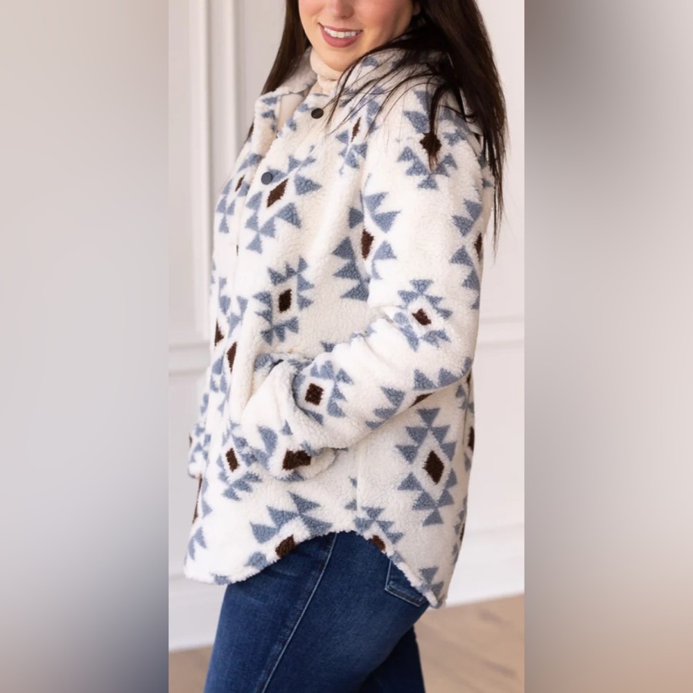 Grace & Emma "She Could Be The One" ivory aztec pattern sherpa jacket. 2XL. NWT - Picture 2 of 14